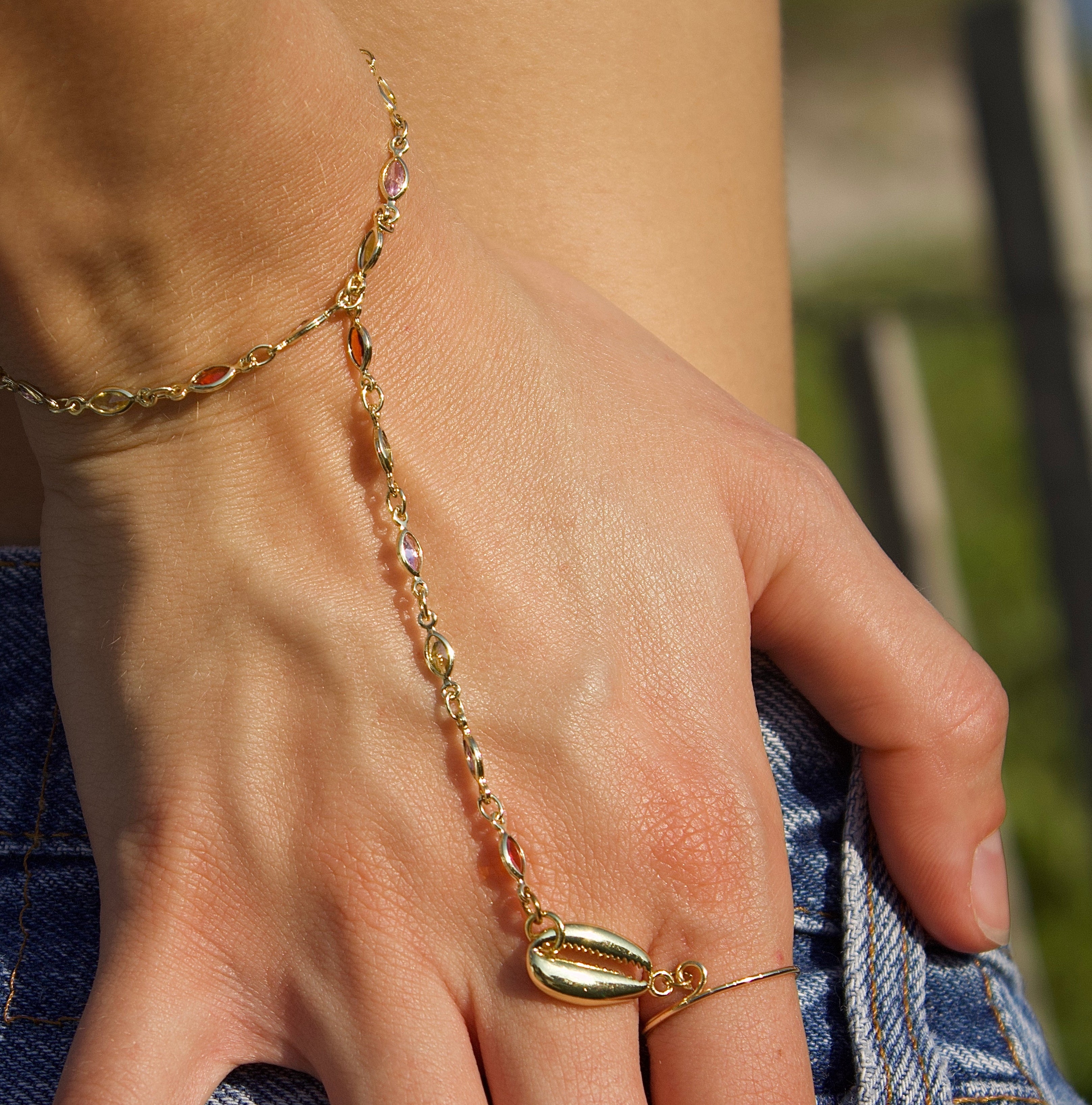 Coquina Hand Chain
